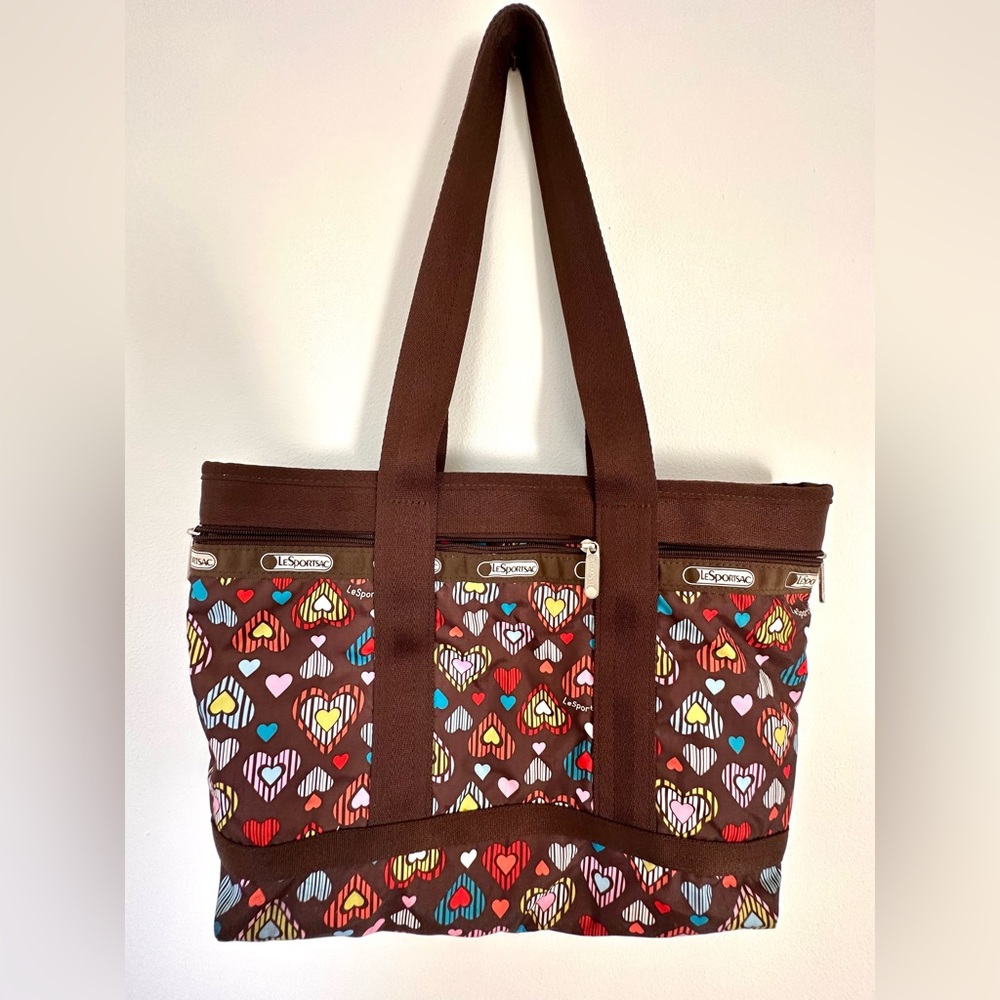 Le Sportsac heart tote with matching make up bag